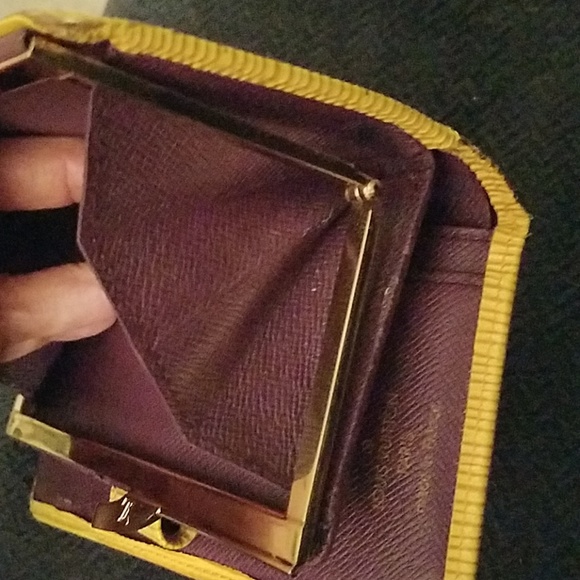 LV Epi Wallet - Picture 8 of 8